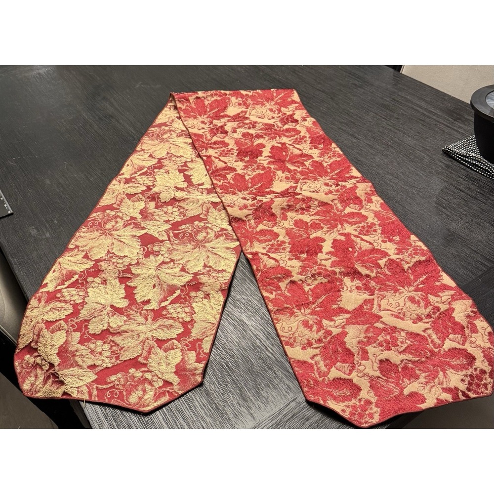 POTTERY BARN Fall Autumn Runner 11 1/2 In X 71 In Thanksgiving Leaves Maroon